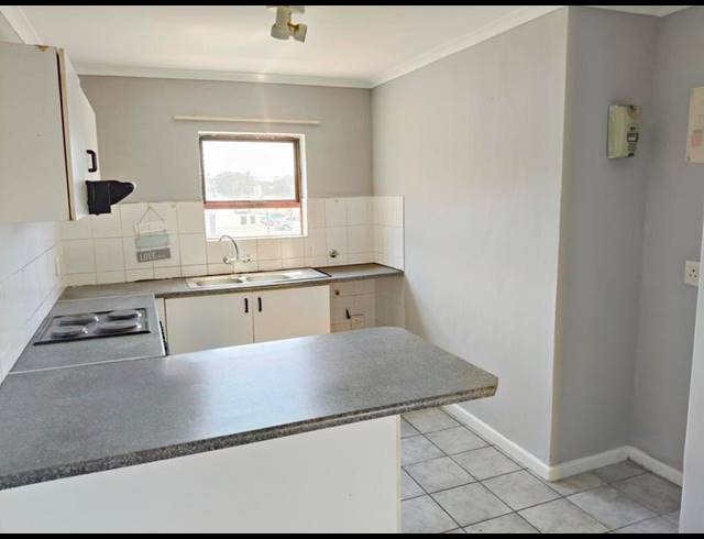 2 BEDROOM APARTMENT FOR SALE IN FERNDALE